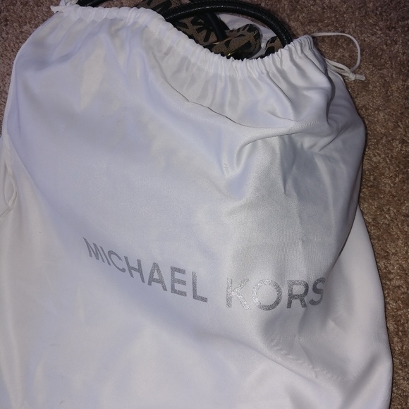Authentic Michael Kors bag - Picture 4 of 4